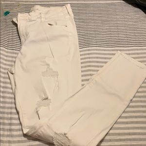 White Old Navy Rockstar jeans